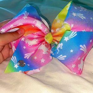 JoJo Siwa bow